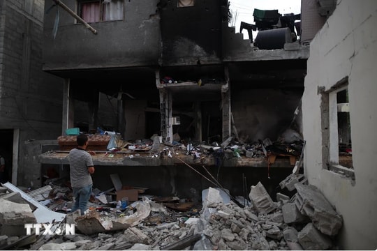 Israel ném bom miền Bắc Gaza khiến ít nhất 73 người thiệt mạng