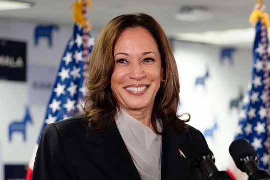 Bà Kamala Harris vượt ông Donald Trump trong cuộc đua tài chính