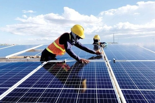 Chỉ thị của Thủ tướng về tiết kiệm điện và phát triển điện mặt trời mái nhà