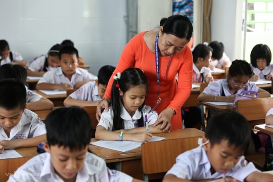 Bỏ đề xuất miễn học phí cho con giáo viên