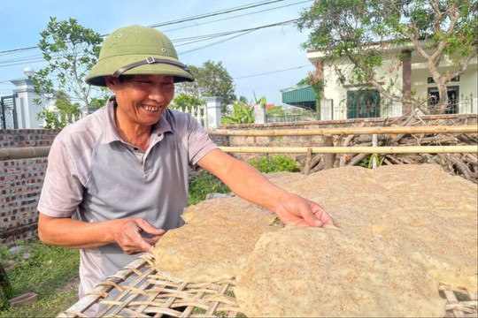 Giữ lửa nghề bánh đa Vội