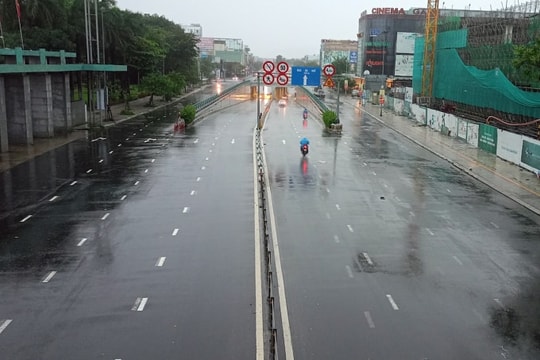 Đà Nẵng, Thừa Thiên-Huế khuyến cáo người dân không ra đường