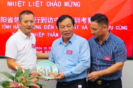 Đồng chí Phó Bí thư Thường trực Tỉnh ủy Lê Văn Hiệu xúc tiến đầu tư ở Thâm Quyến (Trung Quốc)