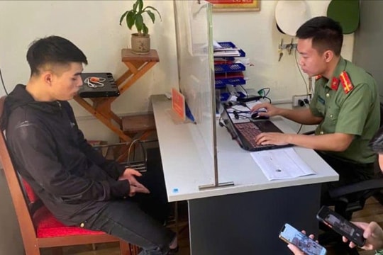 Một thanh niên bị triệu tập vì quay video đăng Facebook xúc phạm cảnh sát giao thông huyện Tứ Kỳ