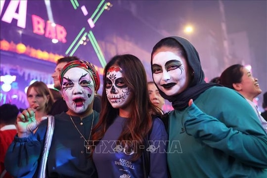 Đêm Halloween 'kinh dị' ở Phố Tây Bùi Viện