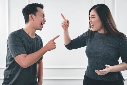 Vợ chồng khắc khẩu