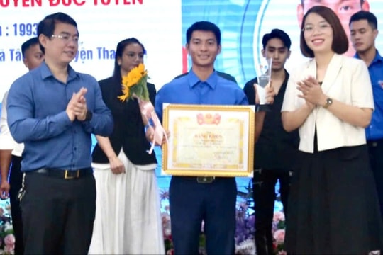 Anh Tuyền bỏ phố về quê khởi nghiệp thành công