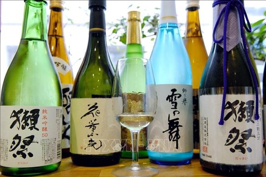 UNESCO xem xét công nhận kỹ thuật nấu rượu sake là di sản văn hóa phi vật thể