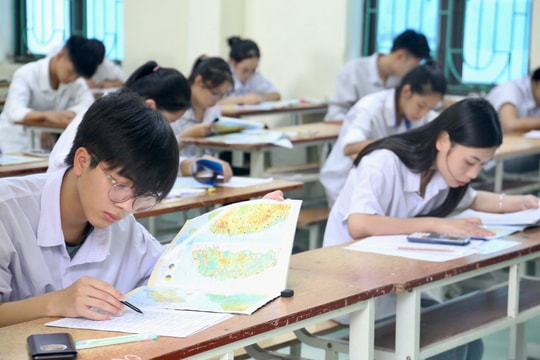 Thí sinh không còn sử dụng Atlat để làm bài thi môn địa lý tốt nghiệp THPT năm 2025