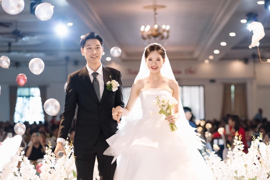 'Con dao hai lưỡi' khi giới trẻ tìm 'nửa kia' qua ứng dụng hẹn hò