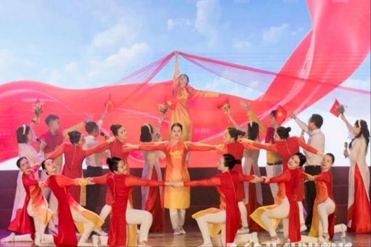 Tòa án Nhân dân tỉnh Hải Dương giành giải nhất hội diễn văn nghệ ngành tòa án