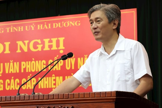 Nâng cao chất lượng phục vụ Đại hội Đảng các cấp của cán bộ văn phòng cấp ủy