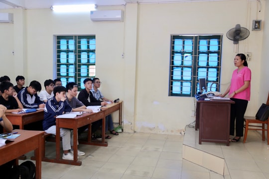 Đề thi minh hoạ thi tốt nghiệp THPT năm 2025 có nhiều đổi mới