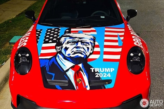Chiếc Porsche 911 đặc biệt mừng ông Donald Trump thắng cử