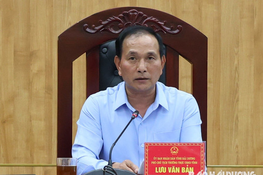 Tránh liệt kê nội dung trong báo cáo chính trị