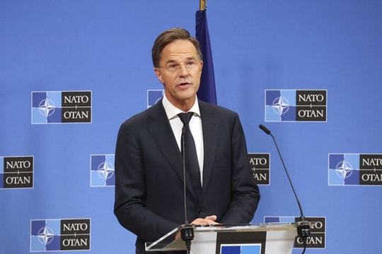 NATO kêu gọi tăng viện trợ quân sự cho Ukraine
