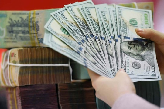 Giá USD ngân hàng lập đỉnh hơn 25.500 đồng