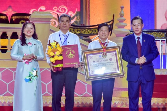 Khai mạc Lễ hội Oóc om bóc - Đua ghe Ngo Sóc Trăng, khu vực đồng bằng sông Cửu Long