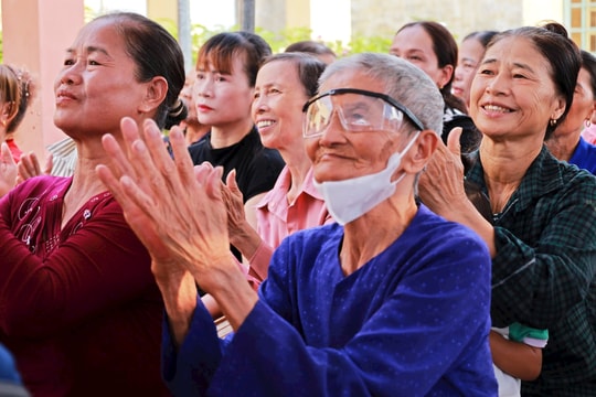 Niềm vui ngày hội đại đoàn kết