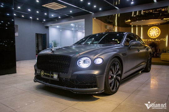 Tậu xe siêu sang Bentley gần 15 tỷ, đại gia Hà Nội tốn thêm 9 tỷ mua 'option'