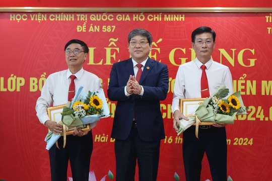 49 học viên tốt nghiệp lớp bồi dưỡng kiến thức kinh điển Mác-Lênin