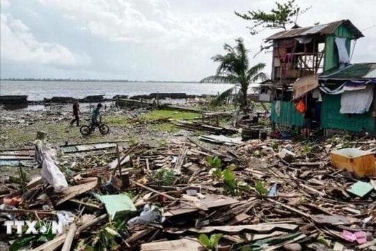 Sông Cagayan ở Philippines vỡ bờ, lũ trên 4m nhấn chìm hàng nghìn ngôi nhà