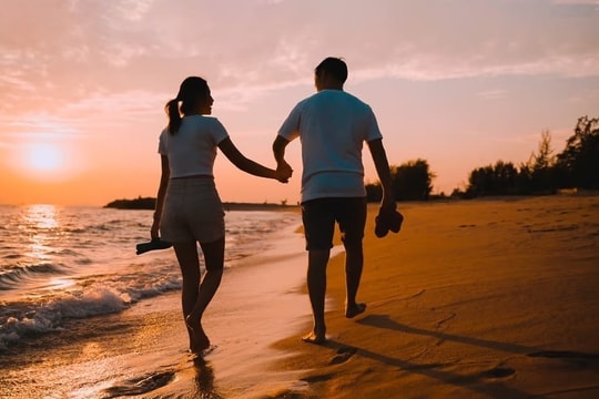 Công ty thưởng tiền cho những nhân viên chịu tìm người yêu