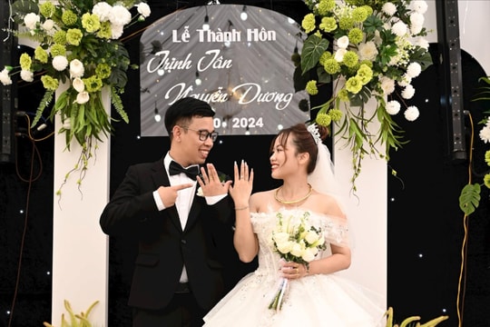 Áp lực mùa cưới lên người trẻ