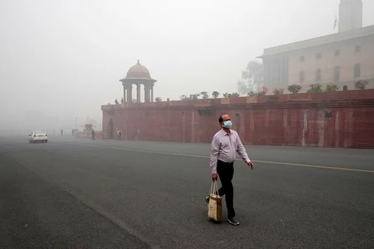 Ô nhiễm không khí cực kỳ nguy hiểm ở thủ đô New Delhi của Ấn Độ