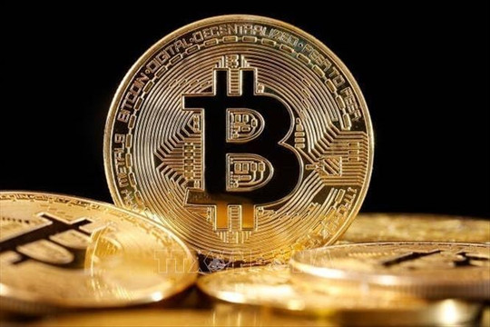 Bitcoin tiếp tục phi mã, lần đầu vượt mốc 95.000 USD