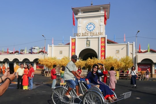 Tour Tết trong nước bị 'quay lưng' vì giá vé máy bay cao