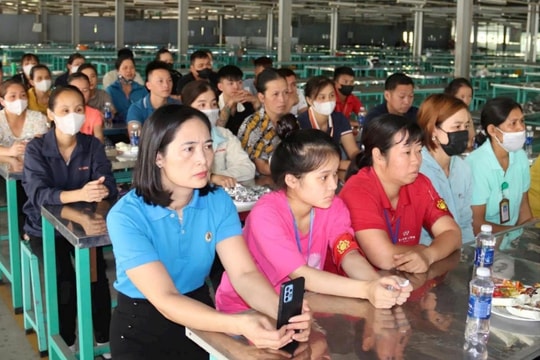 Cẩm Giàng kết nạp nhiều đoàn viên công đoàn