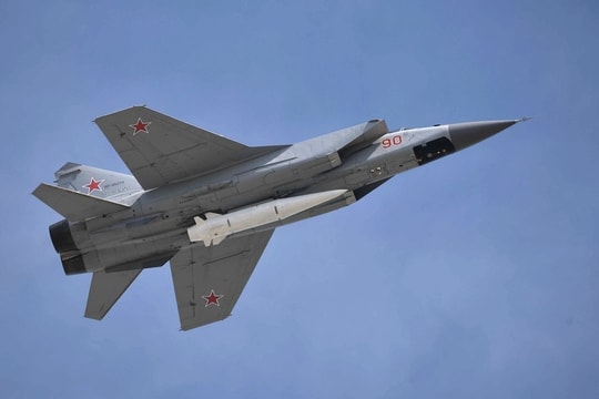 Ukraine báo động suốt nhiều giờ về nguy cơ tấn công tên lửa tại nhiều khu vực