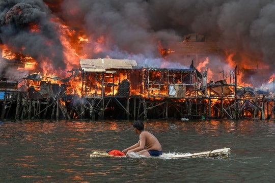 Hỏa hoạn thiêu rụi hàng nghìn ngôi nhà ở thủ đô của Philippines