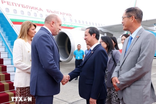 Tổng thống Bulgaria Rumen Radev bắt đầu thăm chính thức Việt Nam