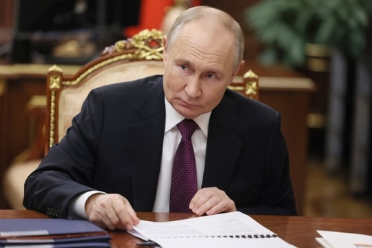 Ông Putin ký luật xóa nợ xấu cho người tham chiến ở Ukraine
