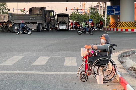 Tái diễn tình trạng ăn xin đường phố