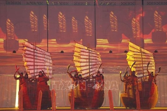 Khai mạc Festival Ninh Bình với chủ đề 'Dòng chảy di sản'
