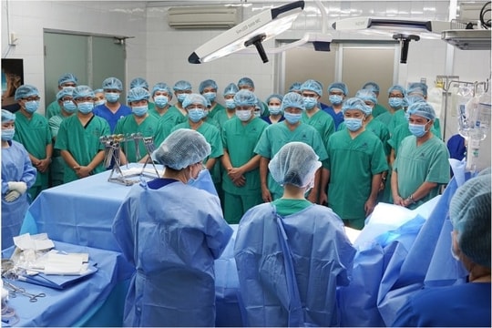 Chàng trai 18 tuổi chết não hiến tạng cứu 7 người