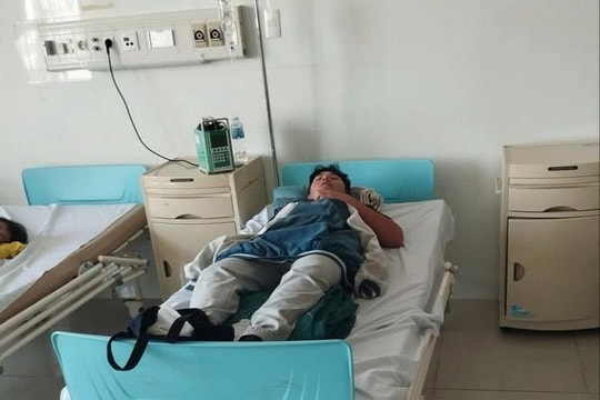 Đã có hơn 100 người nhập viện nghi ngộ độc sau khi ăn bánh mỳ tại Bà Rịa-Vũng Tàu