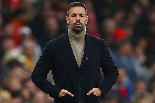Van Nistelrooy sắp dẫn dắt Leicester