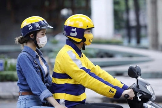 Hà Nội đề xuất xe ôm phải đeo 'thẻ hành nghề'