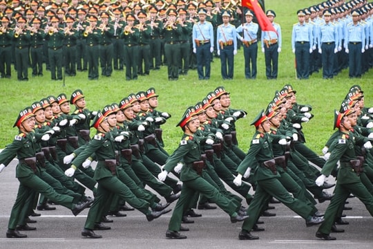 Tăng tuổi nghỉ hưu của sĩ quan quân đội từ tháng 12