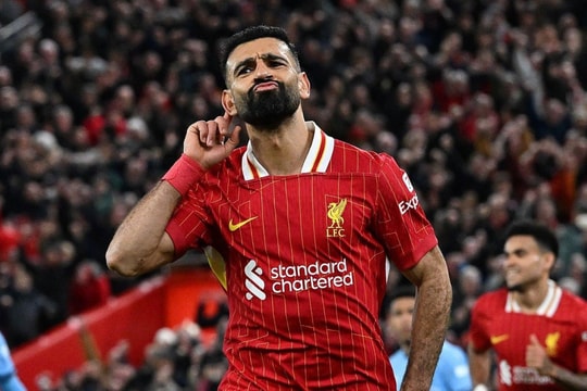 Thua Liverpool, Man City chìm sâu khủng hoảng