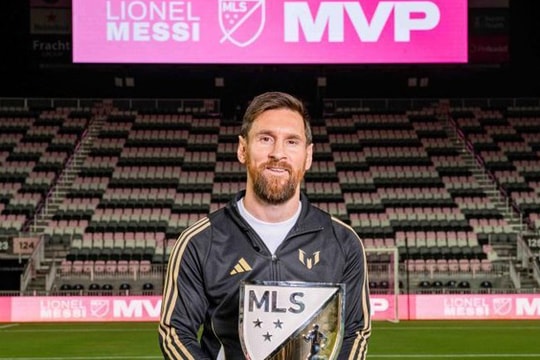 Messi giành danh hiệu Cầu thủ xuất sắc nhất Giải bóng đá nhà nghề Mỹ