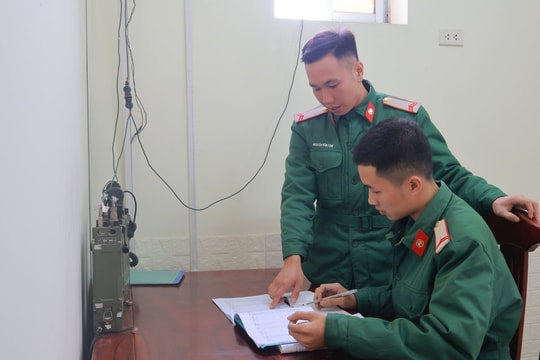 Ươm 'hạt giống đỏ' trong quân ngũ