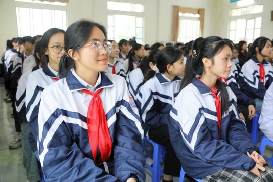 Chia sẻ bí kíp thi viết thư quốc tế UPU 2025 cho học sinh Hải Dương