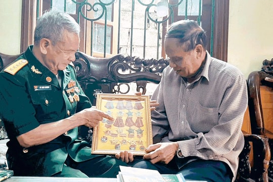 Dũng sĩ lái xe Trường Sơn