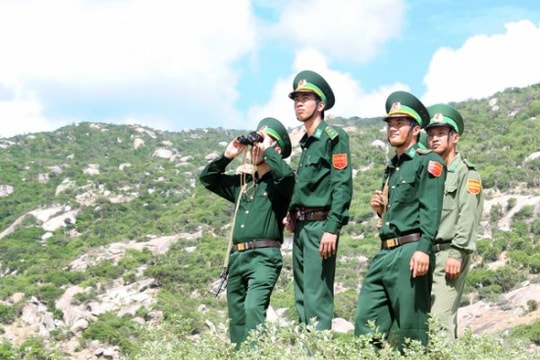 Màu xanh áo lính biên phòng