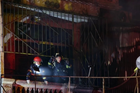 Khẩn trương điều tra vụ cháy quán cà phê 'hát cho nhau nghe' ở Hà Nội